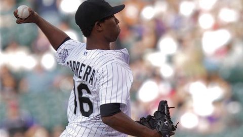 Cabrera estaba en la lista de lesionados de los Rockies, y ahora pasa al mismo listado de Rangers.