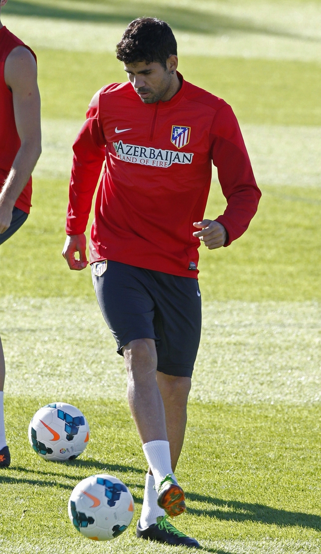 Diego Costa, goleador del Atlético de Madrid, debe decidir si jugará por España o por Brasil.