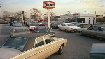 Con la crisis de la gasolina, los usuarios buscaron opciones  automotrices más económicas.
