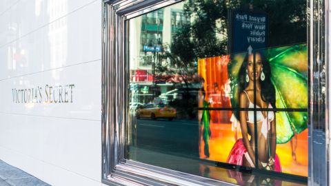 El hallazgo del feto se dio en una de las tiendas más visitadas de la cadena Victoria's Secret de Manhattan.