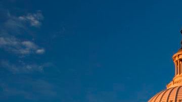 Aunque este jueves el país amaneció aliviado por el fin de la crisis fiscal, expertos aseguran que en tan solo tres meses podríamos estar de nuevo envueltos en otra batalla política en Washington.