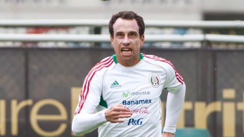 Torrado, uno de los culpables en la cancha del desastre que se vive en el 'Tri'.