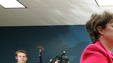 DelVecchia presidió, en 2007, la primera unión civil en el estado, entre la pareja del mismo sexo formada por Beth Asaro y Joanne Schailey.