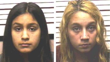 Guadalupe Shaw (izquierda) y Katelyn Román enfrentan cargos por acosar a una jovencita que terminó suicidándose.