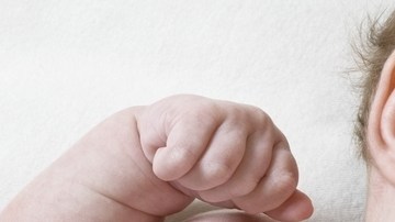 Las autoridades están a la espera de nuevas pruebas antes de llegar a una conclusión sobre las causas de la muerte del infante.