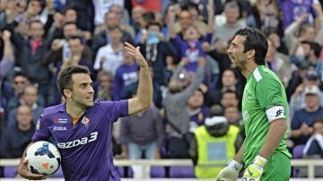 El delantero del Fiorentina Giuseppe Rossi festeja uno de los goles de la remontada del Fiorentina sobre el Juventus en el partido de la Serie A que ha enfrentado a ACF Fiorentina y Juventus FC en el Artemio Franchi de Florencia, Italia. EFE/EPA