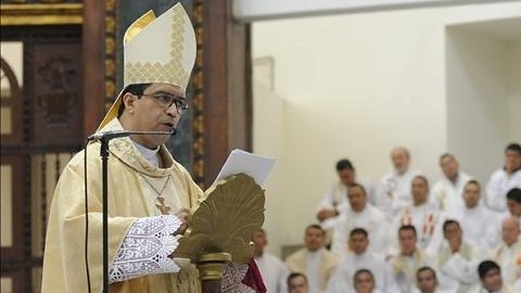 El arzobispo de San Salvador, José Luis Escobar Alas dijo que los documentos serán protegidos por especialistas.
