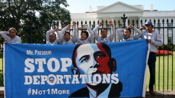 Activistas protestaban las deportaciones bajo la Administración del presidente Obama frente a la Casa Blanca en septiembre.