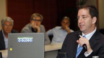 Glenn Greenwald, el primer periodista que dio a conocer el programa mundial de espionaje de la Agencia de Seguridad Nacional estadounidense, da una teleconferencia desde Brasil.
