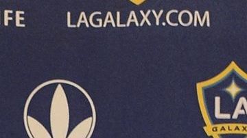 Los reflectores y la usual atención de la prensa a 'Beck's'.