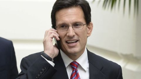 Eric Cantor quiere hacer la reforma migratoria por pedazos y no dar ciudadanía a todos los indocumentados.