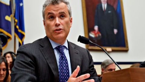 Jeffrey Zients es subdirector de presupuesto y ha resuelto varias circunstancias difíciles en la administración Obama.