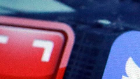 El interés de los hispanos en los medios sociales es particularmente intenso.