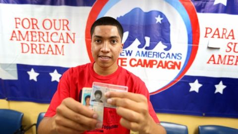 Miguel Molina, de 19 años, uno de los dreamers beneficiado con el alivio migratorio que otorgó la Casa Blanca.