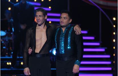 Manny Manuel reconoce la trayectoria de su compatriota Johnny Lozada.