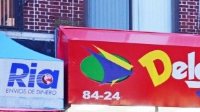 La agencia de viajes y casa de cambio Delgado tiene varias sucursales en la ciudad.