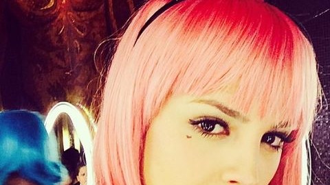 La también cantante y sus amigas compartieron en las redes sociales imágenes de su divertida noche.