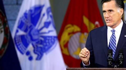 El ex candidato republicano y ex Gobernador de  Massachusetts,  Mitt Romney, cree en las posibilidades de Christie pero no en Cruz.