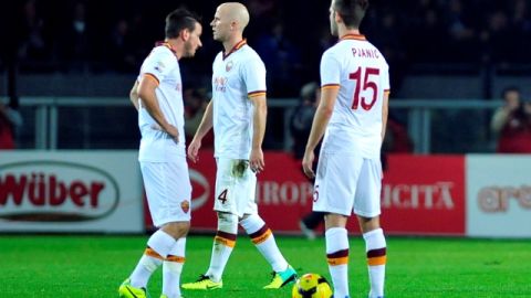 Alessandro Florenzi (izq.) y Michael Bradley, jugadores de la Roma.