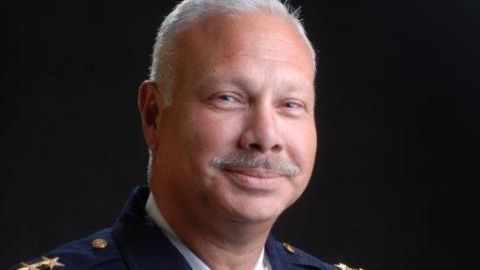 James Tuller-Cintrón ha ocupado puestos relevantes en su carrera en la Policía de Nueva York .