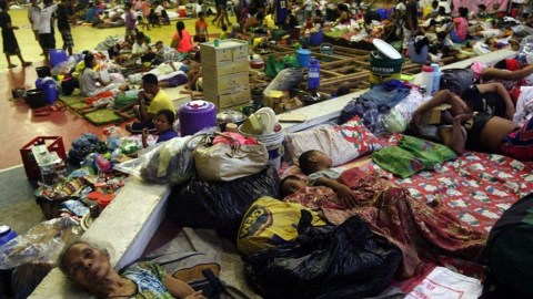 Unas 125,000 personas fueron desalojadas de sus viviendas ante el peligro que representa el fenómeno atmosférico.