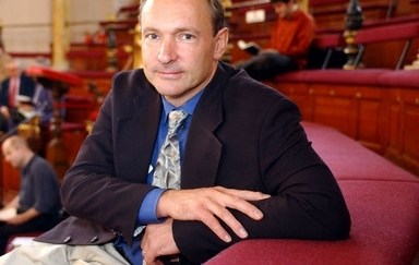 El padre de la red propuso un debate público.