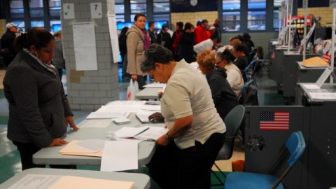Entre los hispanos que ganaron las alcaldías, seis fueron reelegidos y dos son nuevos en el puesto.