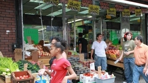 Las nuevas cifras demostraron un aumento entre los pobres hispanos, debido a que por su situación migratoria o porque muchos no hablan inglés, no participan en los programas federales de ayuda.