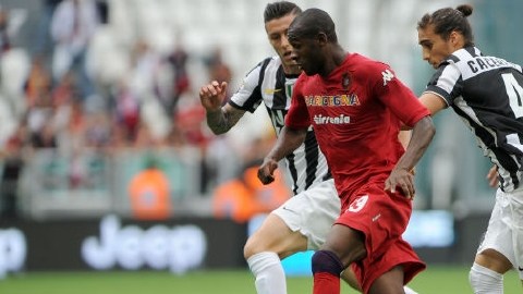 Víctor Ibarbo (centro) es uno de los elegidos por José Pekerman para los encuentros de fogueo ante belgas y holandeses.