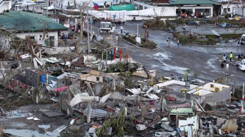 Destrozos en la ciudad de Tacloban, en la provincia de Leyte.