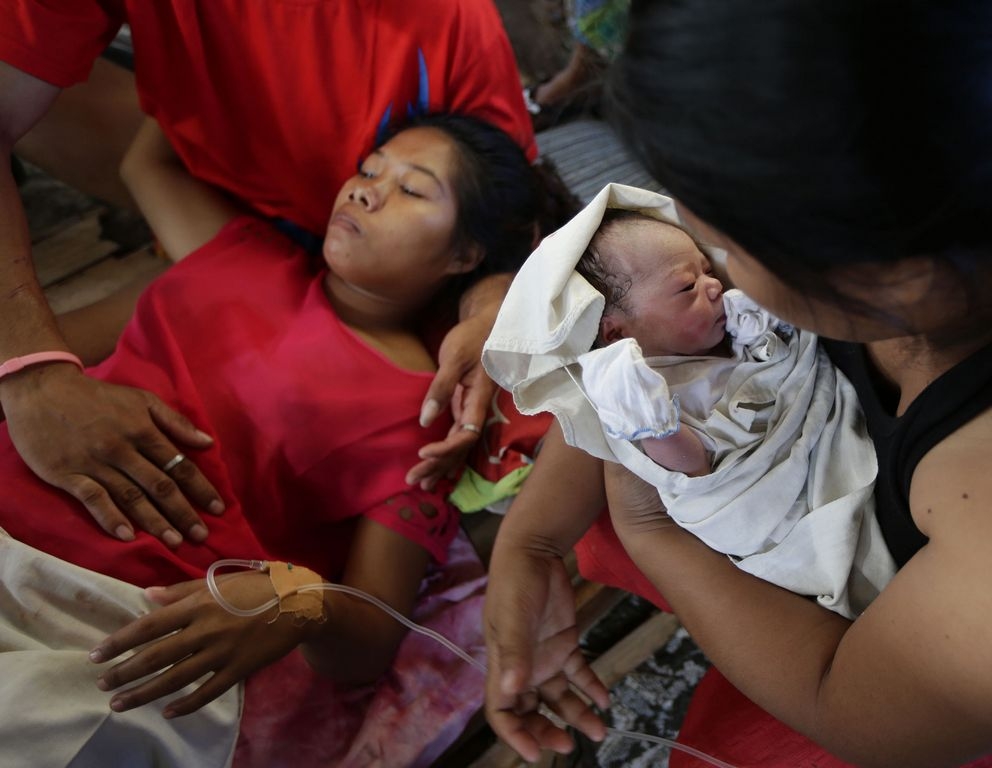 Emily Ortega dio la lucha para salvar a la pequeña que llevaba en su vientre y que hoy llenó de regocijo a los filipinos.