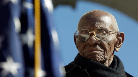 Richard Overton combatió en la Segunda Guerra Mundial