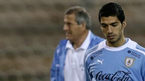 Luis Suárez, delantero de Uruguay, confía en calificar al Mundial de Brasil