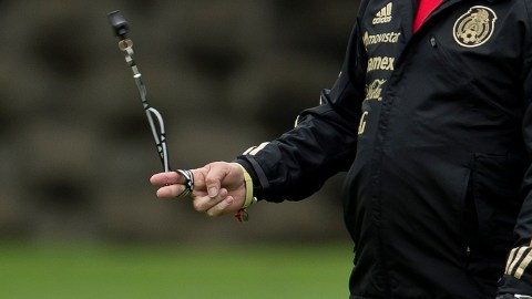 Miguel Herrera tiene ante sí una dura prueba y una oportunidad que no esperaba: asistir a un Mundial.