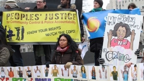 El 90% de las detenciones y cateos realizados por la Policía de Nueva York han sido contra latinos y afroamericanos.