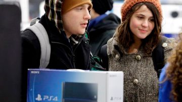 Sony espera vender más de 5 millones de  PlayStation 4 para marzo.