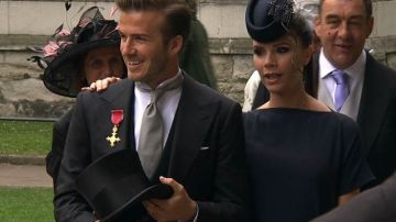 En el 2003, David Beckham fue condecorado con la Orden del Imperio Británico, un galardón que le entregó la Reina Isabel II por su trayectoria en el fútbol.