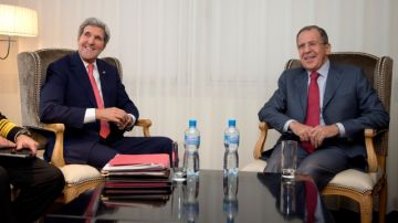 El secretario norteamericano de estado, John Kerry se reunió ayer con su homólogo ruso Sergei Lavrov para tratar el programa nuclear de Irán.