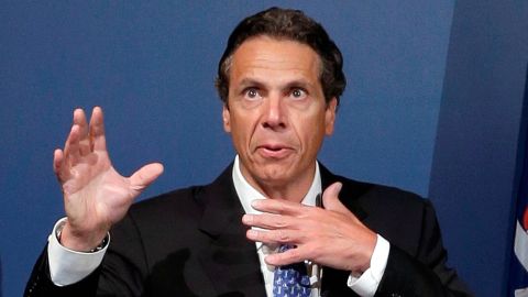 El gobernador de Nueva York, Andrew Cuomo, alertó que los estafadores se hacen pasar por cobradores de impuestos en llamadas telefónicas.
