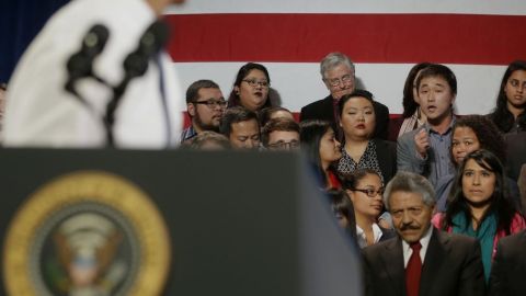 El estudiante Ju Hong pidió al presidente Obama que hiciera uso de sus poderes.