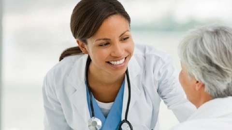 Con la nueva Ley de Saud es posible comprar medicamentos con descuento.