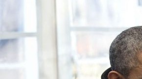 El presidente Barack Obama estuvo cerca de media hora con los activistas que ayunan por la reforma migratoria. A su lado uno de ellos, Eliseo Medina, miembro del Sindicato Internacional de Trabajadores de Servicios.