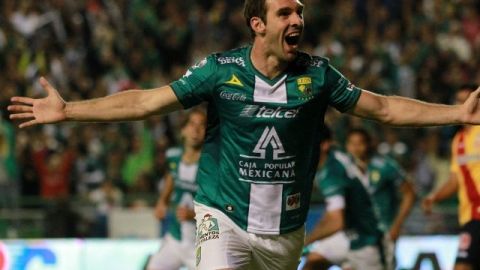 El argentino Mauro Boselli marcó el segundo gol del partido