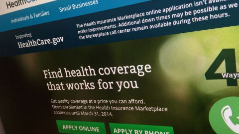 Las autoridades dijeron que aún no hay fecha de lanzamiento de la página web de "Obamacare" en español.