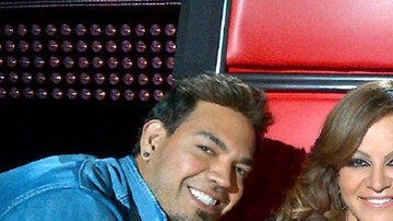 Jacob Yebale (izq.) y Jorge Armando Sánchez (der.), con Jenni Rivera.