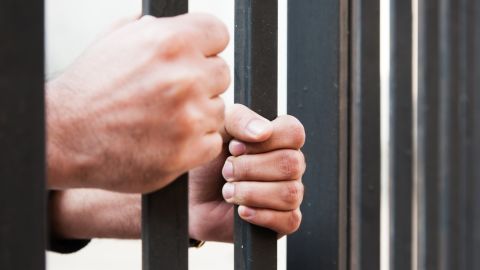 Doce de los miembros de Mara Salvatrucha en Rhode Island enfrentan la deportación.