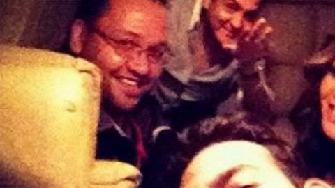 La última foto de Jenni River con sus compañeros de viaje en la avioneta que minutos después se accidentaría causándoles la muerte.
