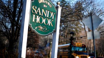 El sábado se cumple el primer aniversario de la matanza en la escuela Sandy Hook en Newtown.