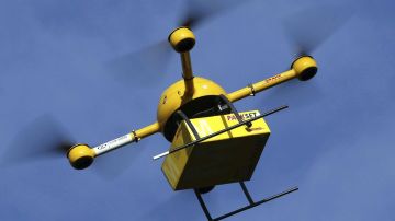 La firma no dijo si prevé introducir el vehículo aéreo no tripulado en el envío regular.