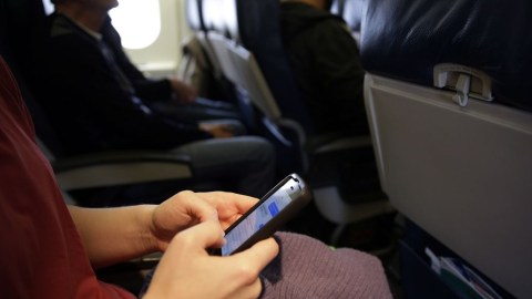 Los aparatos electrónicos se pueden usar en todas las fases del vuelo.